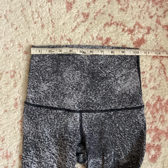 🍋 Lululemon Wunder Under leggings women’s size 2 full length 🍋 - Picture 5 of 6